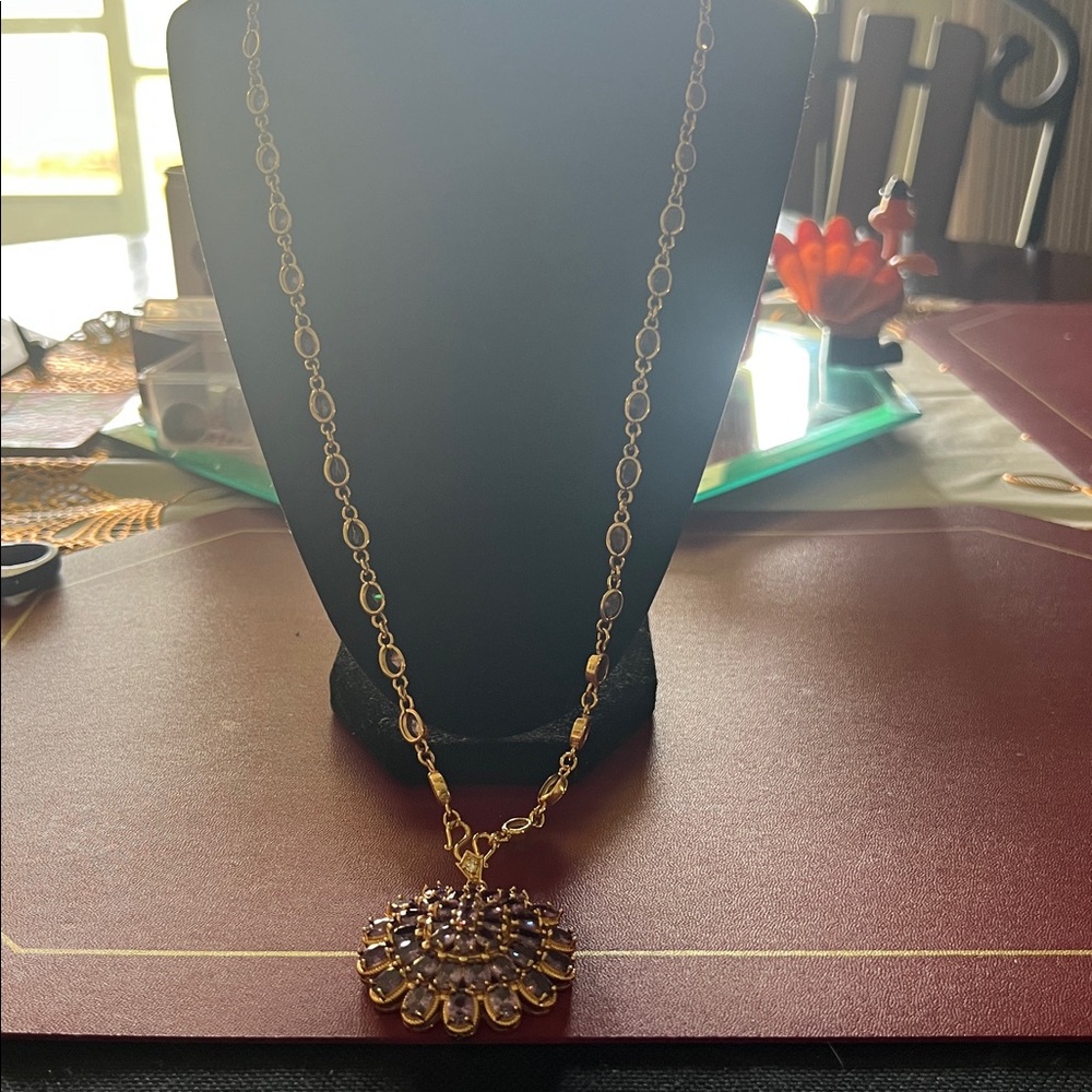 Elegant Asian Royal Gold plated and Purple Pendant Necklace 22 inch - Picture 3 of 14